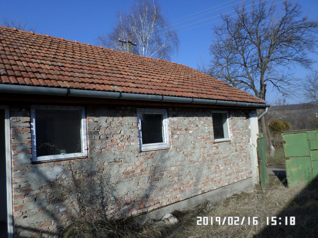 Verpeléten jelenleg is felújítás alatt álló kis családi ház eladó
